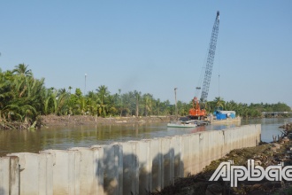 Đẩy nhanh tiến độ Dự án Đường giao thông hai bên bờ sông Bảo Định